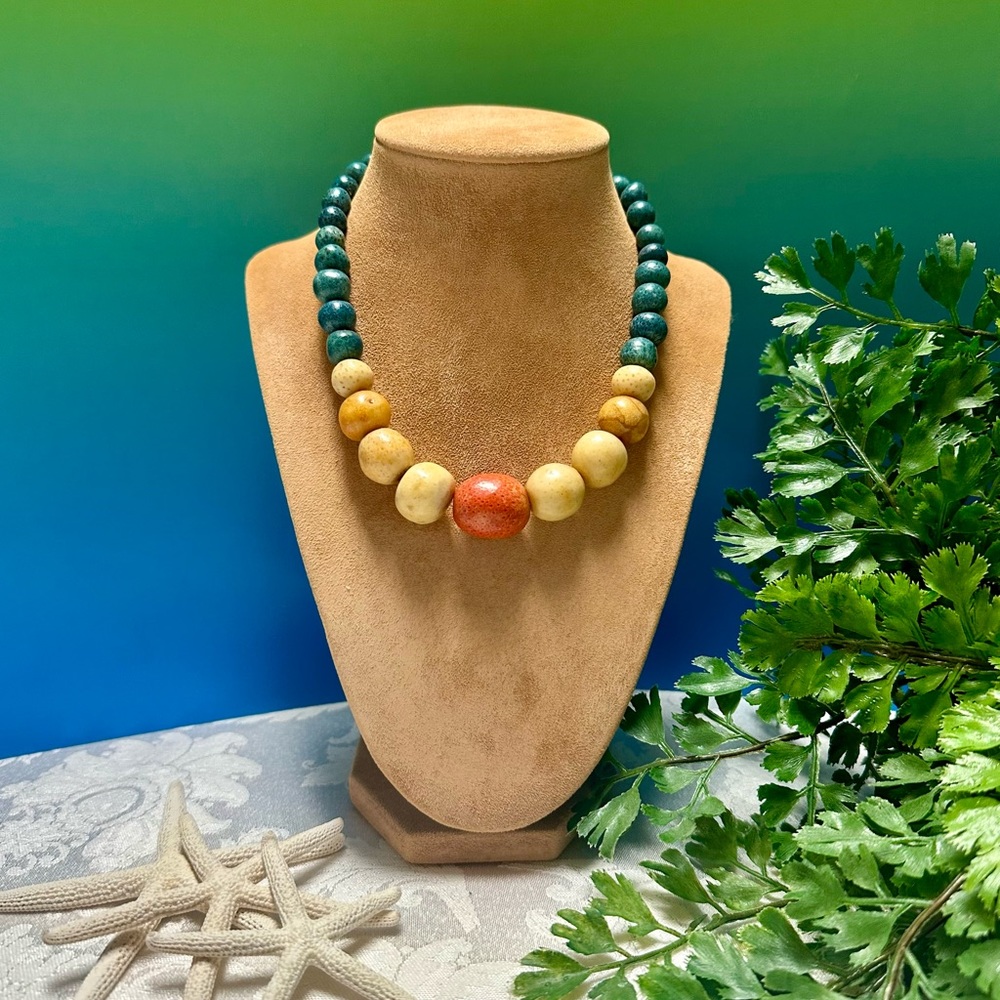 Wood bead necklace